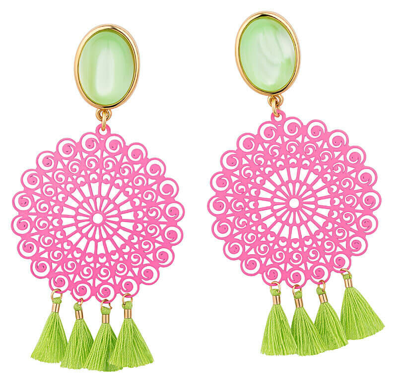 schoene Ornament Ohrringe bei Schwester Schwester