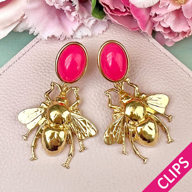 Ohrclips in Pink mit vergoldeter Hummel von AmuseToi