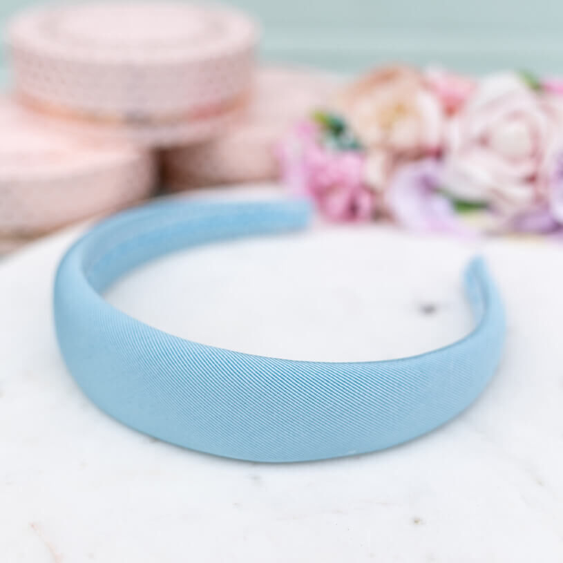 Gerippter Satin-Haarreif in Hellblau
