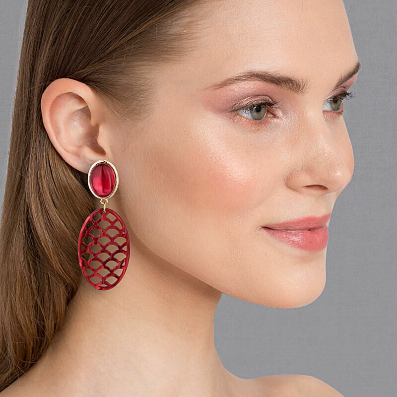 Schöne rote Ohrringe mit großen Ovalen