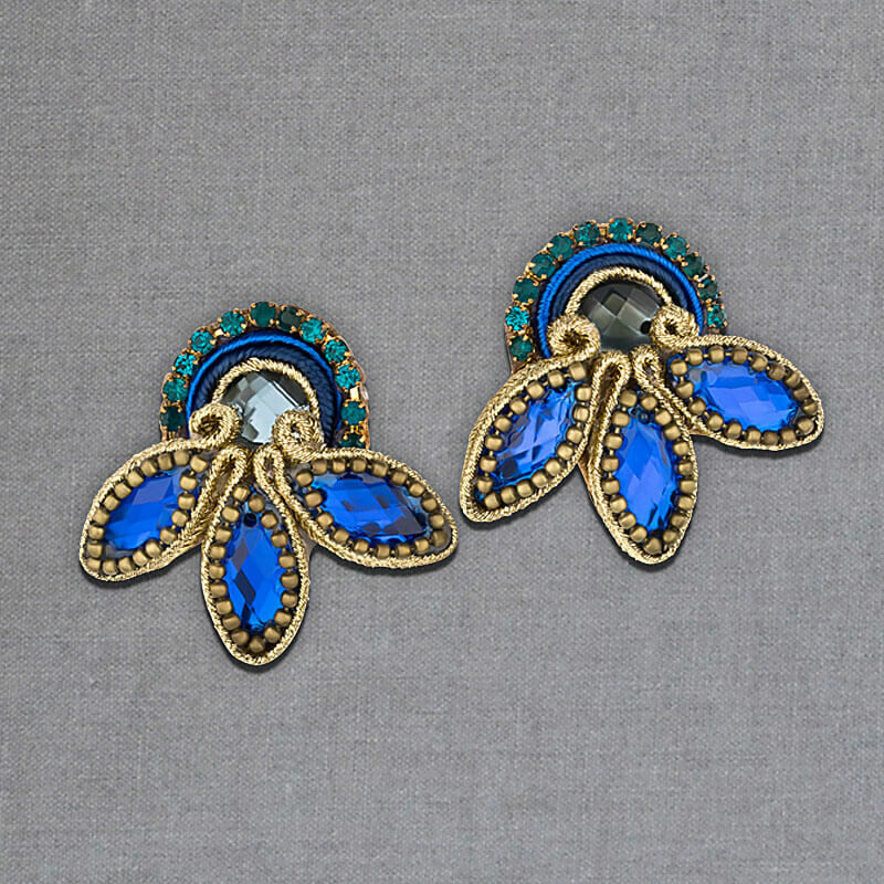 Blaue Ohrringe als Soutacheohrringe in Blaue und Gold